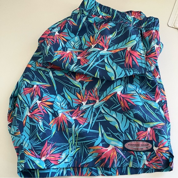 Vineyard Vines Men’s Birds‎ of Paradise Swim Trunks medium swim shorts tropical - Picture 1 of 5